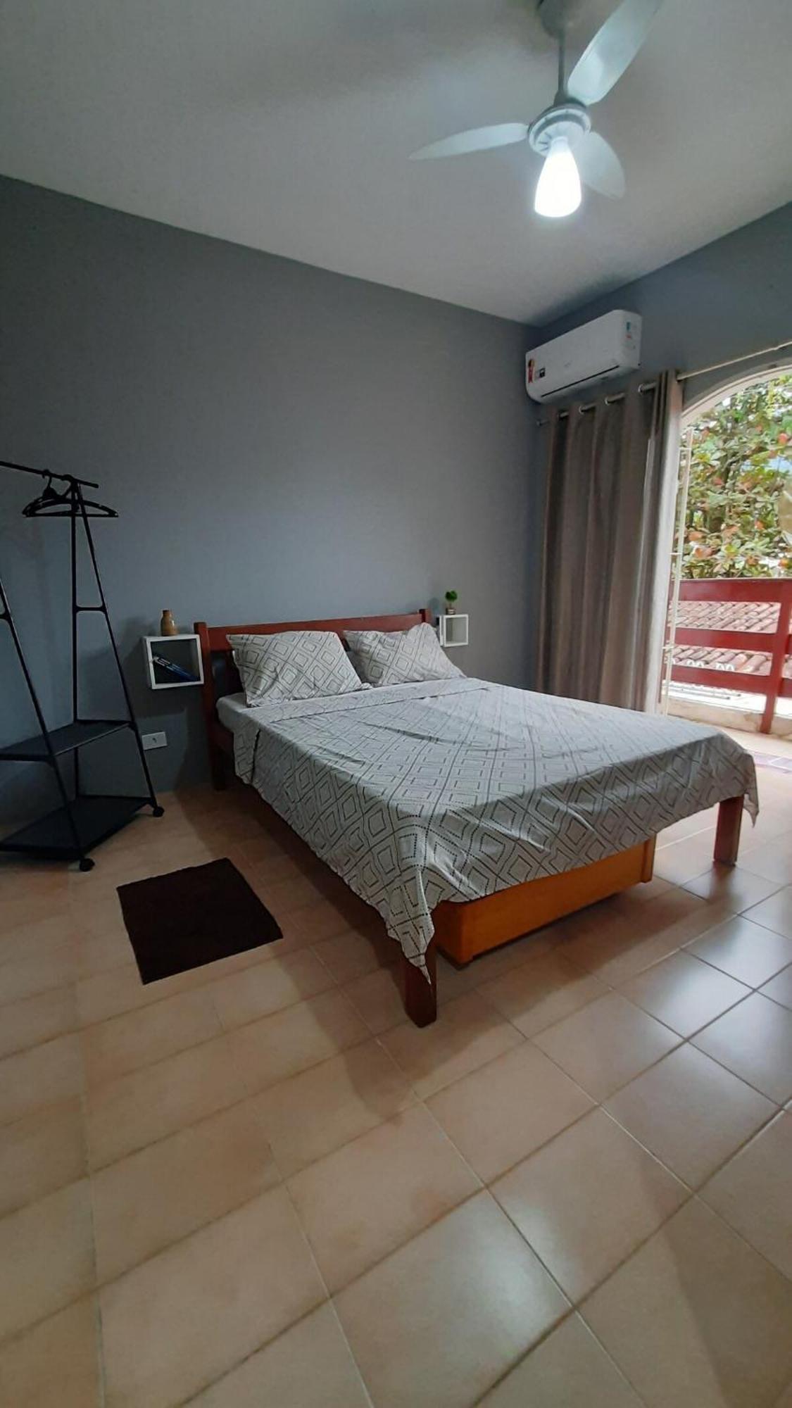 100 Metros Da Pereque-acu Ubamar Apartment